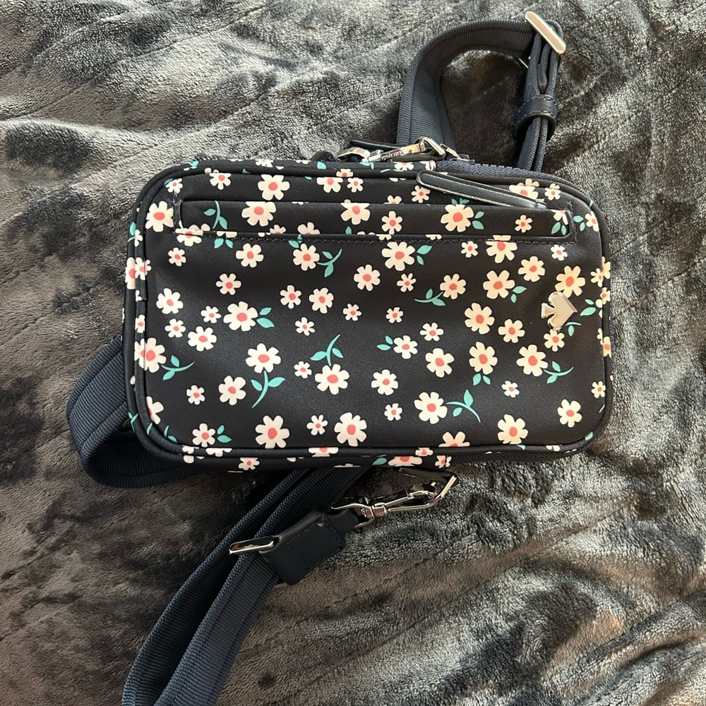 Kate Spade crossbody phone holder handbag ✨💙🦋